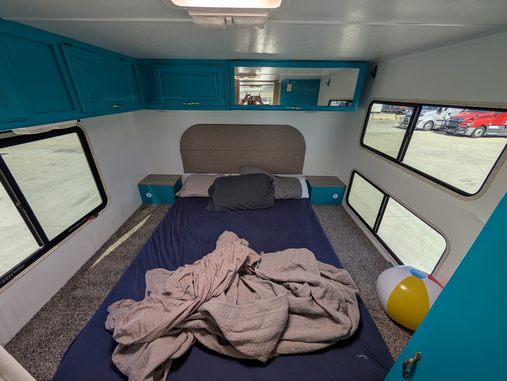 Rear bed